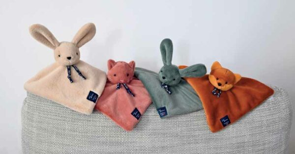 Mailou - Doudou Lapin vert – Image 2
