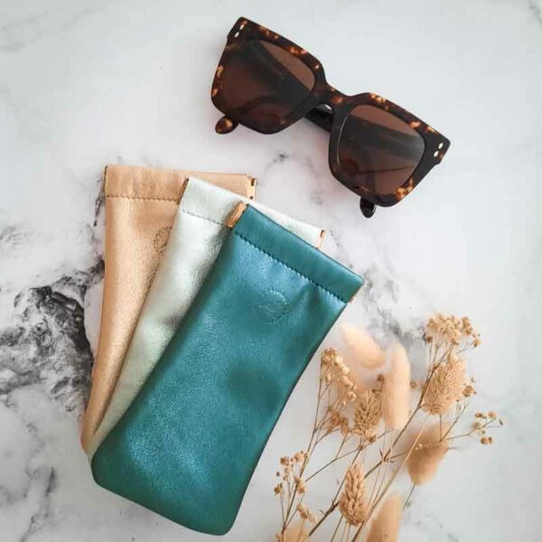 Etui à lunettes en cuir
