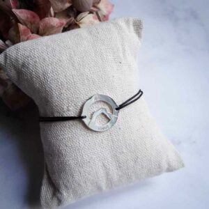 bracelet sur cordon argenté montagne du granier en savoie